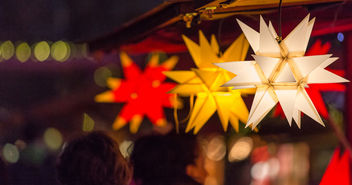 Sterne im Advent - Copyright: Matthias Enter/fotolia