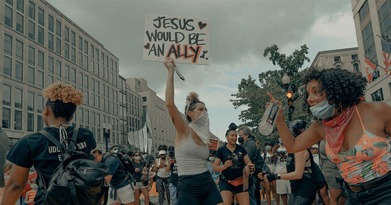 Frauen auf einem Protest der Black-lives-matter-Bewegung in Washington D.C.