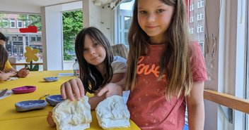 Alma und Isabella (beide 9 Jahre). - Copyright: Hagen Grützmacher