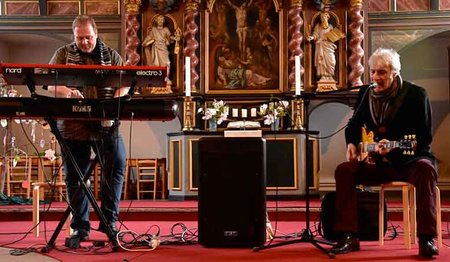 Tonky de la Pena und Boris Grimm in der Haselauer Dreikönigskirche