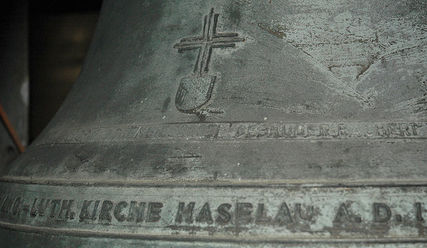 Glocke 4 / Detail - Copyright: Andreas-M. Petersen / Kirchengemeinde Haselau